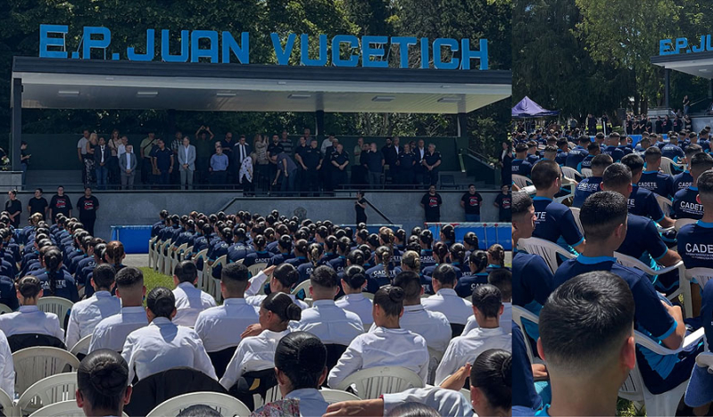 Cadetes de la Policía Bonaerense viven una jornada histórica de fe y compromiso espiritual