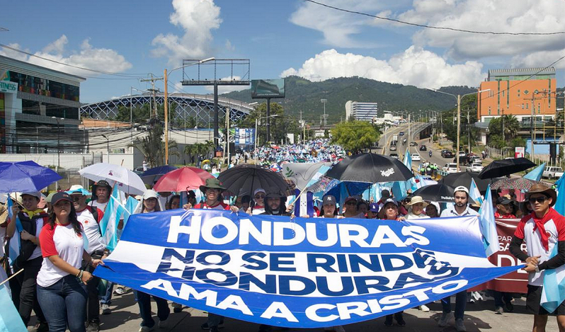 Honduras vive una profunda crisis política, evangélicos llaman a la paz tras incertidumbre electoral