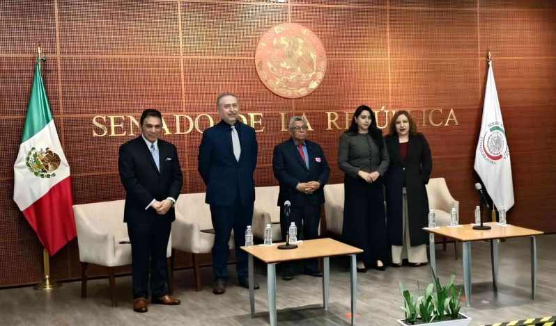 Pastores evangélicos defienden libertad de culto en Senado de México