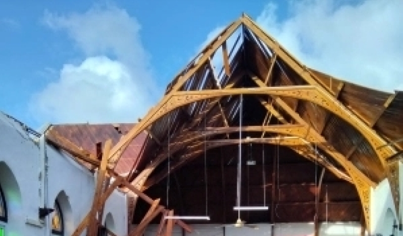 Iglesias de Jamaica solicitan fondos gubernamentales para reparaciones tras la devastación del huracán Melissa