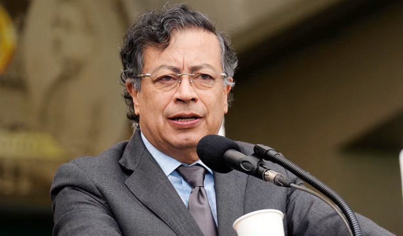Jesús es el Cristo. Usted no, Gustavo Petro