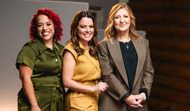 Darlene Zschech relanza “Canta al Señor” en versión trilingüe junto a Ana Paula Valadão e Ingrid Rosario