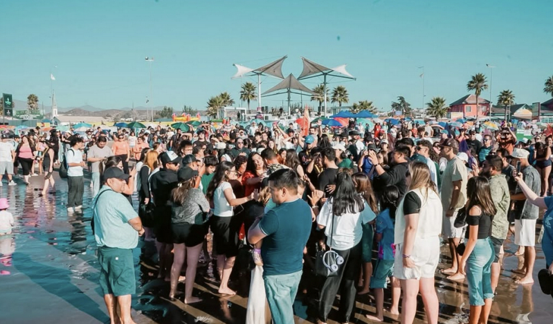 Evangelización en playas de Chile culmina con bautismos masivos y testimonios de fe