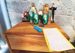 Descubren altar religioso y escrito del Salmo 91 en la cabaña donde se ocultaba “El Mencho”