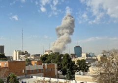 Estados Unidos e Israel lanzan gran ataque contra Irán, Trump urge un cambio de régimen