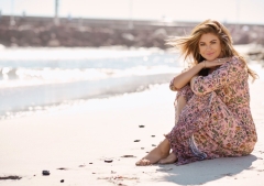 De Sports Illustrated al estudio de la Biblia, Kathy Ireland comparte cómo Dios redimió su historia