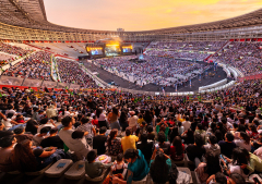 Miles responden al llamado del Evangelio durante el festival Esperanza Lima en Perú