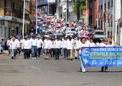 Comunidad evangélica marcha por las calles de Tabasco para bendecir a México
