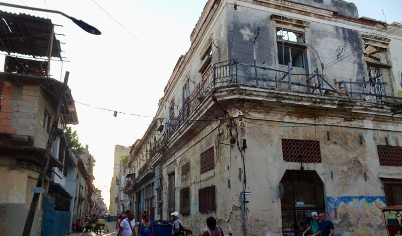 El grito silencioso de una nación: dolor y fe en las calles de Cuba