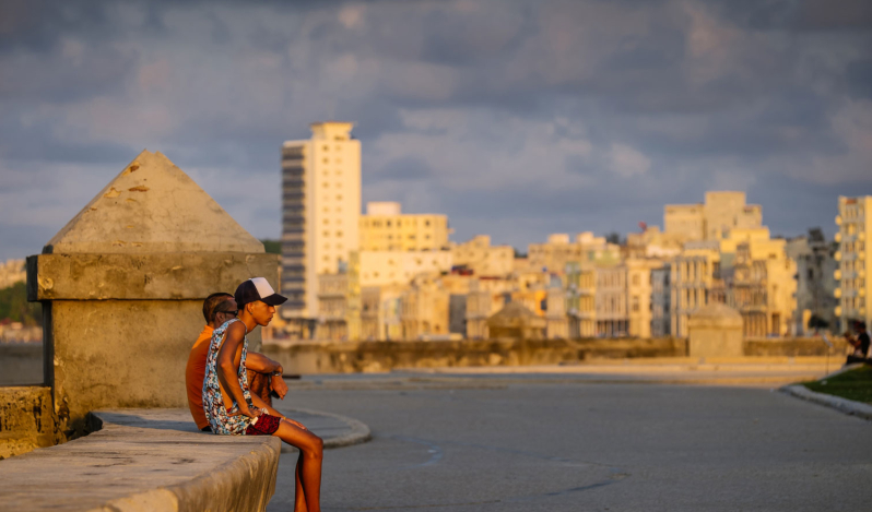 De las cenizas a la fe: la resistencia espiritual de los jóvenes en Cuba