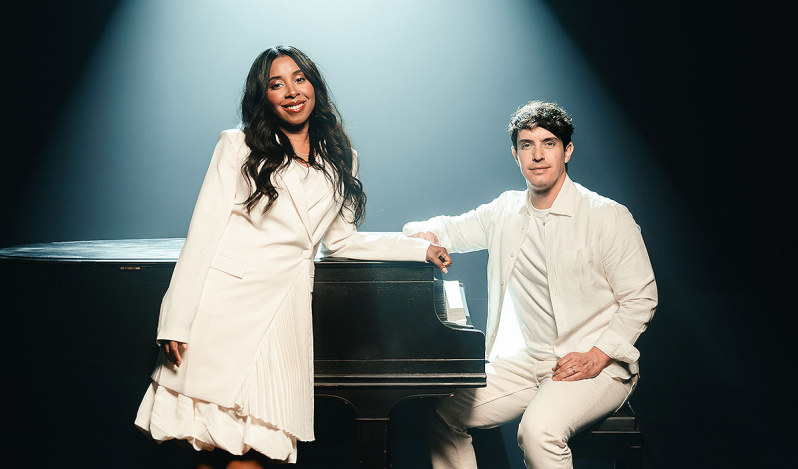 Kike Pavón, en dueto con Lilly Goodman, propone una mirada directa al sacrificio de Jesús