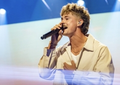 Banda cristiana cambia nombre y dona miles de dólares a niños en Guatemala