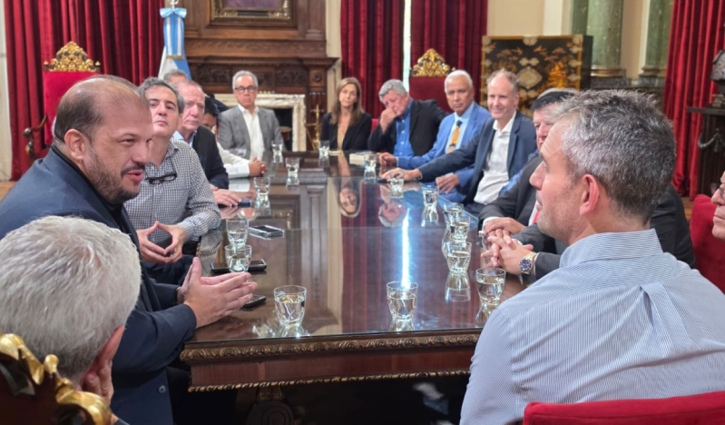 Líderes evangélicos latinoamericanos se reúnen con el presidente de la Cámara de Diputados en Argentina