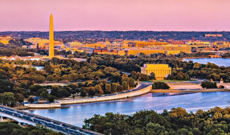 Quinientos líderes se reúnen en Washington para una lectura pública de la Biblia de siete días