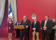 Histórico culto evangélico en La Moneda: autoridades y pastores claman por la bendición de Chile