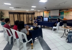 Comunidad sorda de Filipinas revisa la traducción del Nuevo Testamento a la Lengua de Señas Filipina