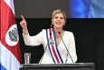 Laura Fernández asume la presidencia de Costa Rica con un pacto ante Dios