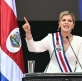 Laura Fernández asume la presidencia de Costa Rica con un pacto ante Dios