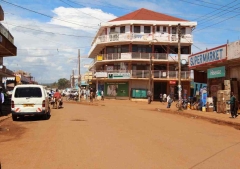 Familiares musulmanes cortan las manos de un nuevo cristiano en Uganda