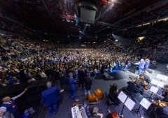 Miles responden al mensaje del Evangelio de Franklin Graham en histórico festival en Bielorrusia
