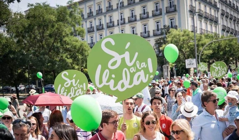 La Marcha Sí a la Vida reunió a miles de personas en Madrid en defensa de la vida humana