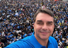 Flávio Bolsonaro presentó el plan de seguridad 