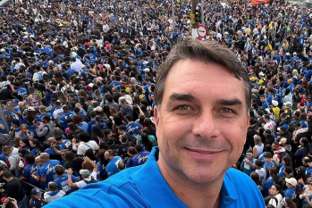 Flávio Bolsonaro presentó el plan de seguridad 