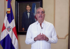 Luis Abinader afirma que la oración diaria sostiene su labor como presidente