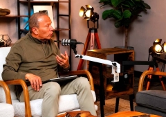 Sixto Porras dialoga con la inteligencia artificial sobre el impacto del mundo virtual en la familia