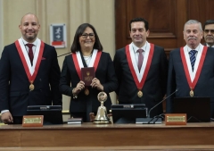 Milagros Jáuregui juró como senadora en el regreso de la bicameralidad en Perú