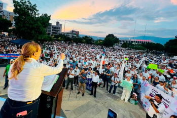 Evangélicos marchan en Chiapas para pedir la derogación de la reforma sobre identidad de género