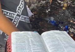 Incendio deja pérdidas materiales; una Biblia aparece intacta entre los escombros