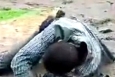 Hombre de 52 años es brutalmente golpeado por sus propios hijos tras convertirse al cristianismo en Uganda