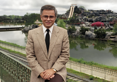 Murió Jim Bakker, el polémico televangelista, a los 86 años