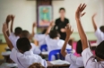 Experta en educación cuestiona contenidos de progresismo y chamanismo en libros de texto de México
