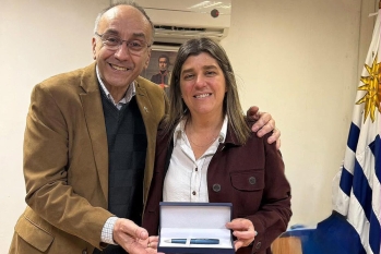 Uruguay: Ministra de Vivienda recibe al presidente de la Alianza Evangélica CREU